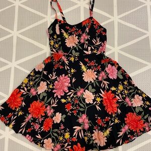 🔥EUC Floral Summer dress - size small